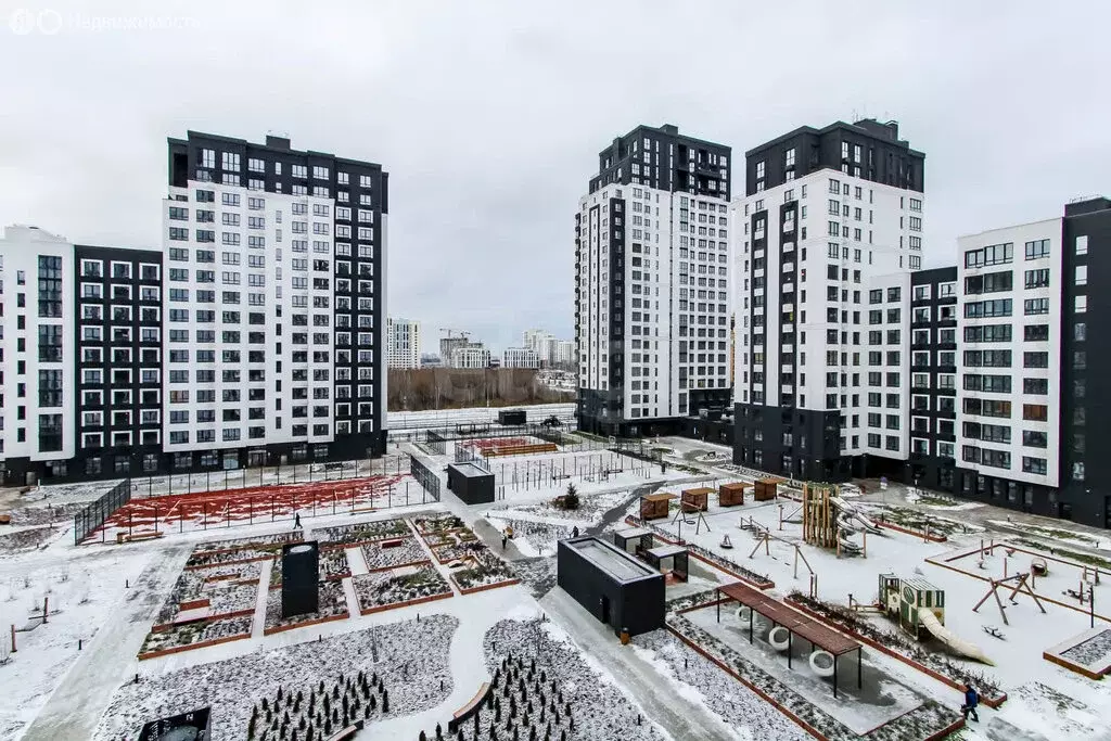 1-комнатная квартира: Тюмень, улица Братьев Бондаревых, 5 (43.1 м) - Фото 1