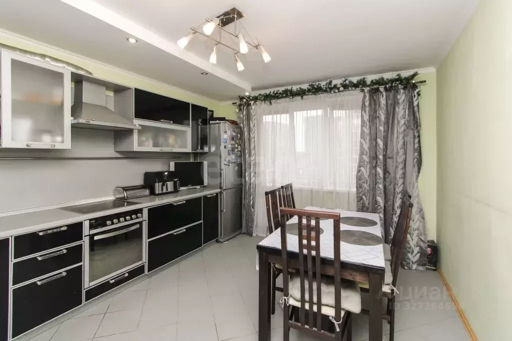 2-к кв. Тюменская область, Тюмень ул. Чернышевского, 1к2 (69.4 м) - Фото 1