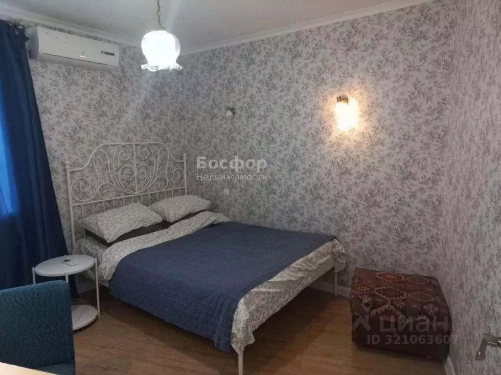3-к кв. Крым, Феодосия ул. Желябова, 3 (56.7 м) - Фото 0