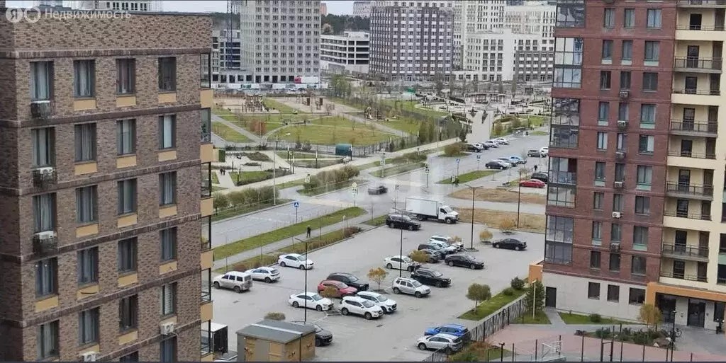 2-комнатная квартира: Тюмень, улица Фармана Салманова, 16 (84.4 м) - Фото 2