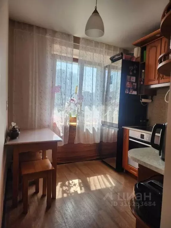 2-к кв. Приморский край, Владивосток ул. Сипягина, 28 (42.7 м) - Фото 0