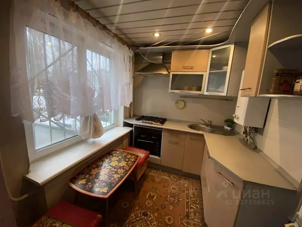 3-к кв. Новгородская область, Великий Новгород Октябрьская ул., 12к2 ... - Фото 1