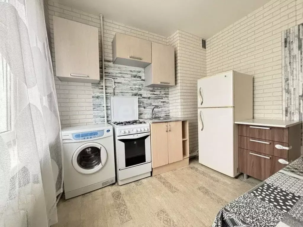 2-к кв. Крым, Симферополь ул. Лермонтова (49.2 м) - Фото 1