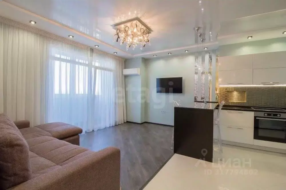 4-к кв. Приморский край, Владивосток ул. Кирова, 49 (89.9 м) - Фото 0