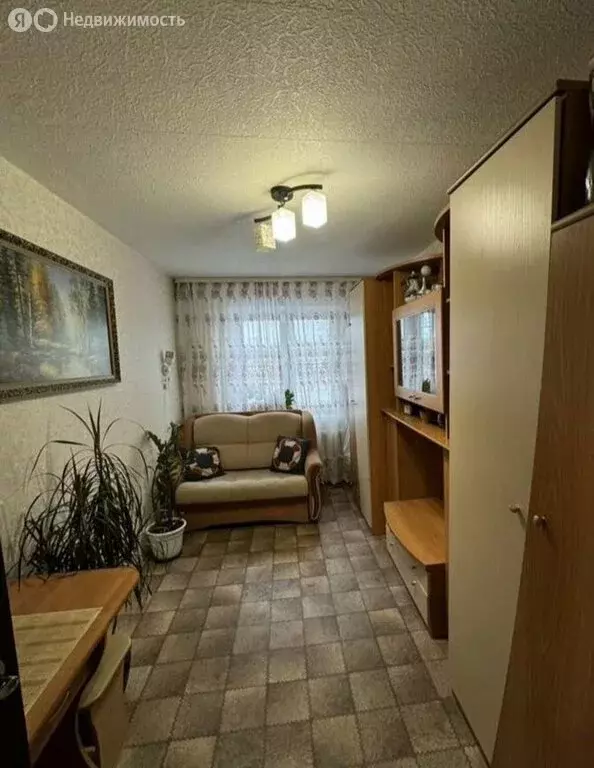 3-комнатная квартира: Нижний Новгород, улица Мокроусова, 17 (56.2 м) - Фото 0