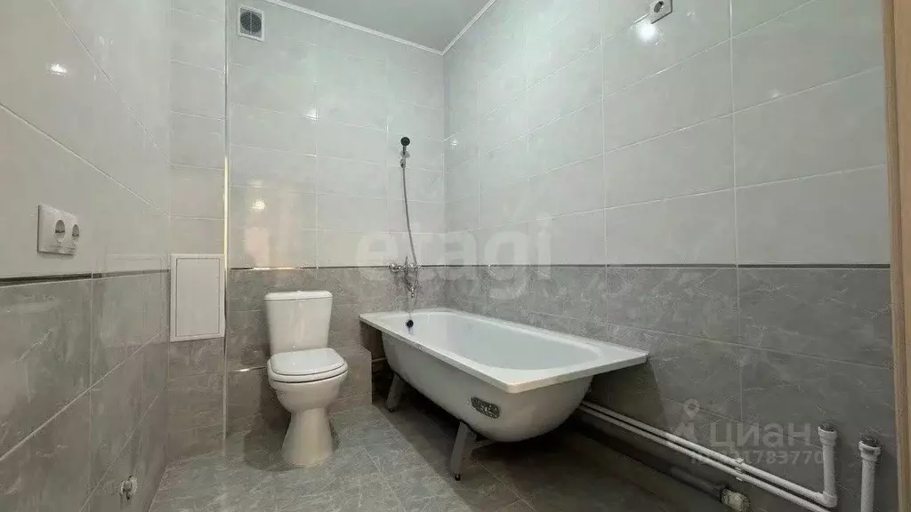 2-к кв. Ямало-Ненецкий АО, Тарко-Сале Пуровский район, ул. Тарасова, 2 ... - Фото 1