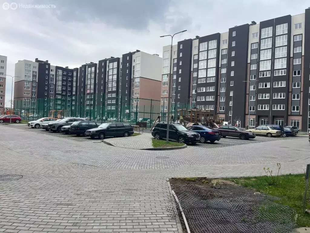 2-комнатная квартира: Калининград, Борисовский бульвар, 17к2 (67.3 м) - Фото 1