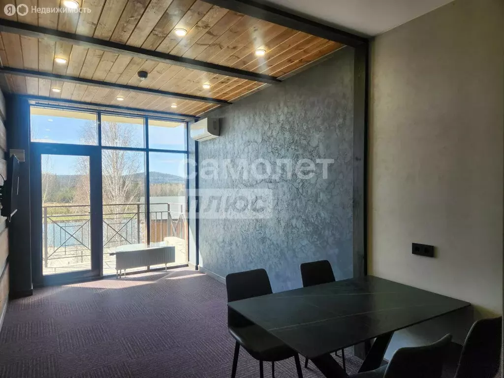 1-комнатная квартира: село Сыростан, улица Фёдора Конюхова, 10 (47 м) - Фото 1