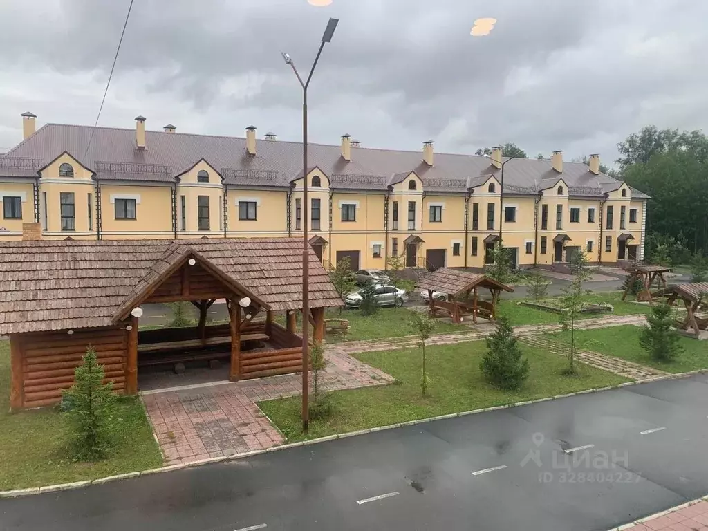 Таунхаус в Тюменская область, Тобольск ул. Мариненкова, 24/7 (317 м) - Фото 1