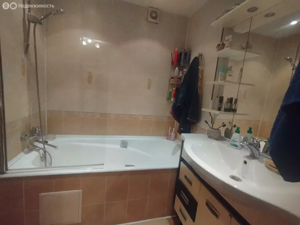 3-комнатная квартира: Тверь, улица Ткача, 7 (80 м) - Фото 0