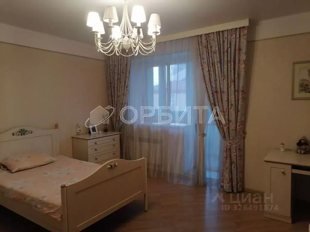 3-к кв. Тюменская область, Тюмень ул. 30 лет Победы, 50к1 (123.7 м) - Фото 2