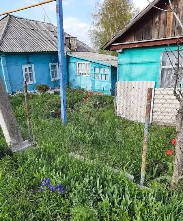 Дом в Белгородская область, Старооскольский городской округ, с. ... - Фото 1