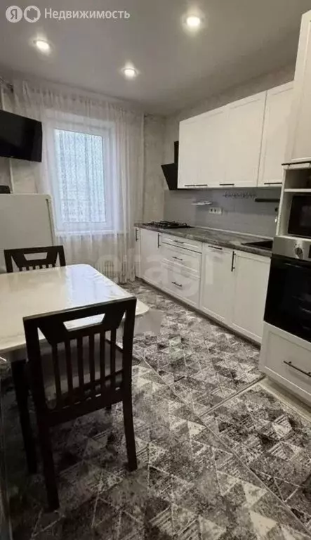 3-комнатная квартира: Казань, улица Хайдара Бигичева, 2 (68.3 м) - Фото 2