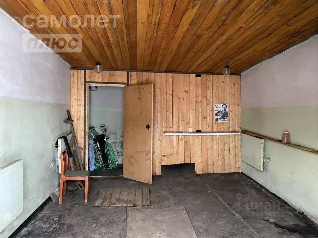 Гараж в Кировская область, Киров Коминтерновский мкр, ул. Кедровая, 9 . - Фото 1