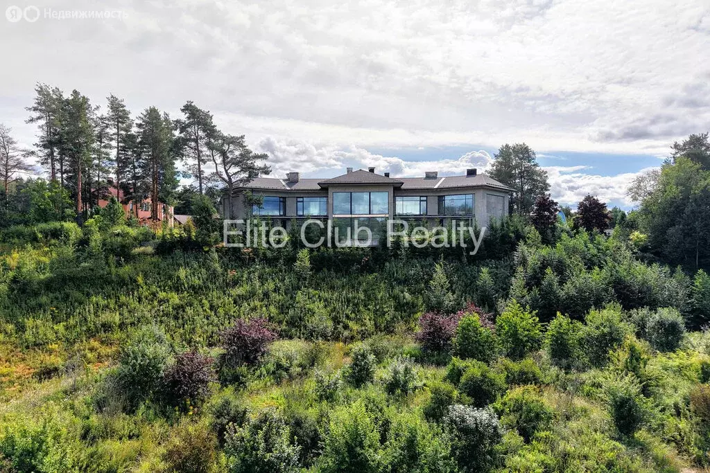 Дом в посёлок Ленинское, улица Солнечная Поляна (1122 м) - Фото 1