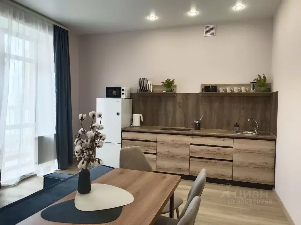 Студия Красноярский край, Красноярск ул. Петра Подзолкова, 12 (40.0 м) - Фото 1