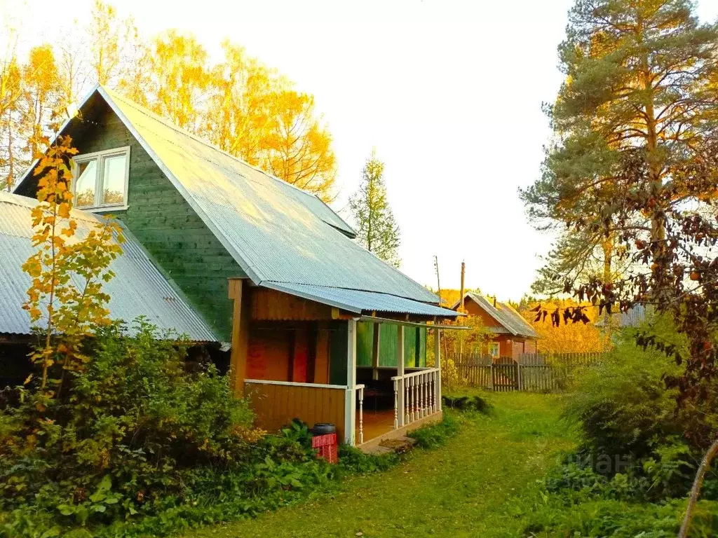 Дом в Тверская область, Старицкий муниципальный округ, д. Малинники  ... - Фото 1
