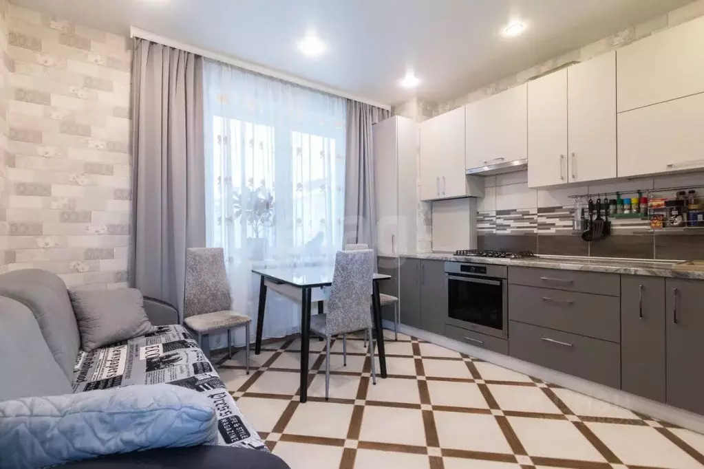 2-к кв. Калининградская область, Калининград Мирная ул., 4 (63.6 м) - Фото 1