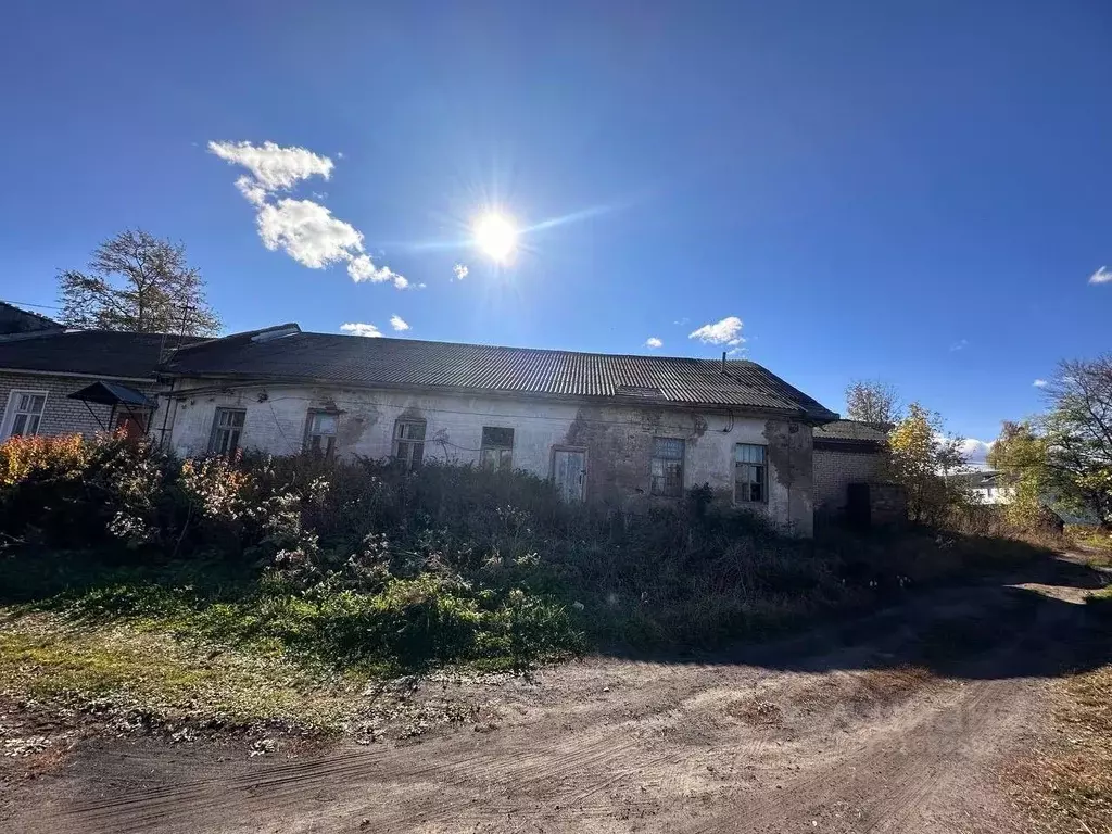 Помещение свободного назначения в Ярославская область, Любим ул. ... - Фото 1