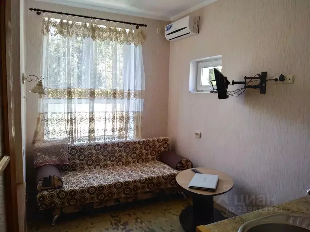 1-к кв. Крым, Ялта ул. Пальмиро Тольятти, 7 (15.0 м) - Фото 0