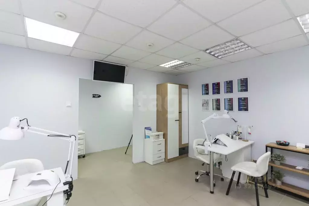 Помещение свободного назначения в Тюменская область, Тюмень Войновка ... - Фото 1