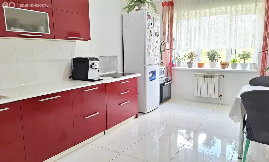 3-комнатная квартира: Берёзовский, микрорайон Шиловский, улица Виктора ... - Фото 1