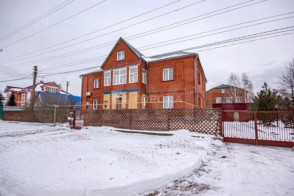 Дом 400 м на участке 25 сот. - Фото 0