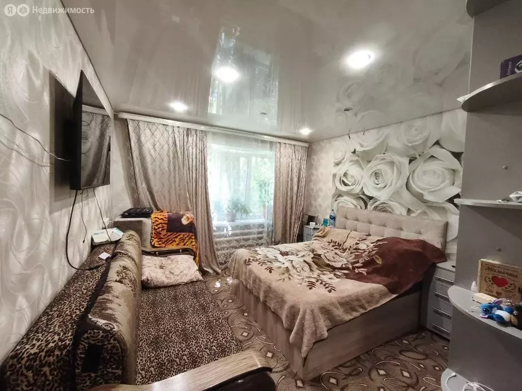 3-комнатная квартира: Балаково, улица Комарова, 122А (75 м) - Фото 1