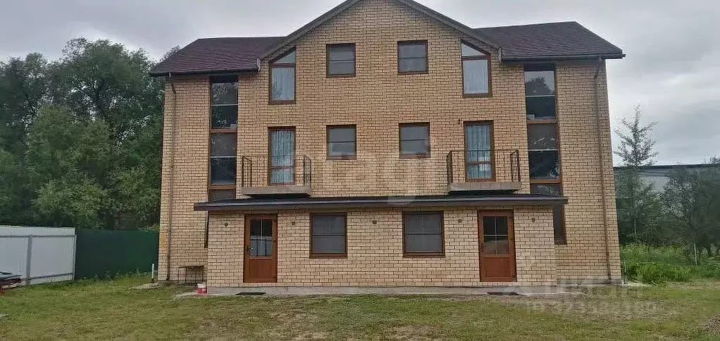 Дом в Тверская область, Тверь д. Большие Перемерки, 10 (280 м) - Фото 1