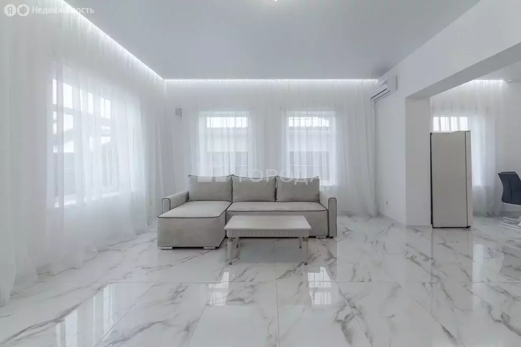 Дом в село Санниково, Окольная улица, 63 (226.1 м) - Фото 1