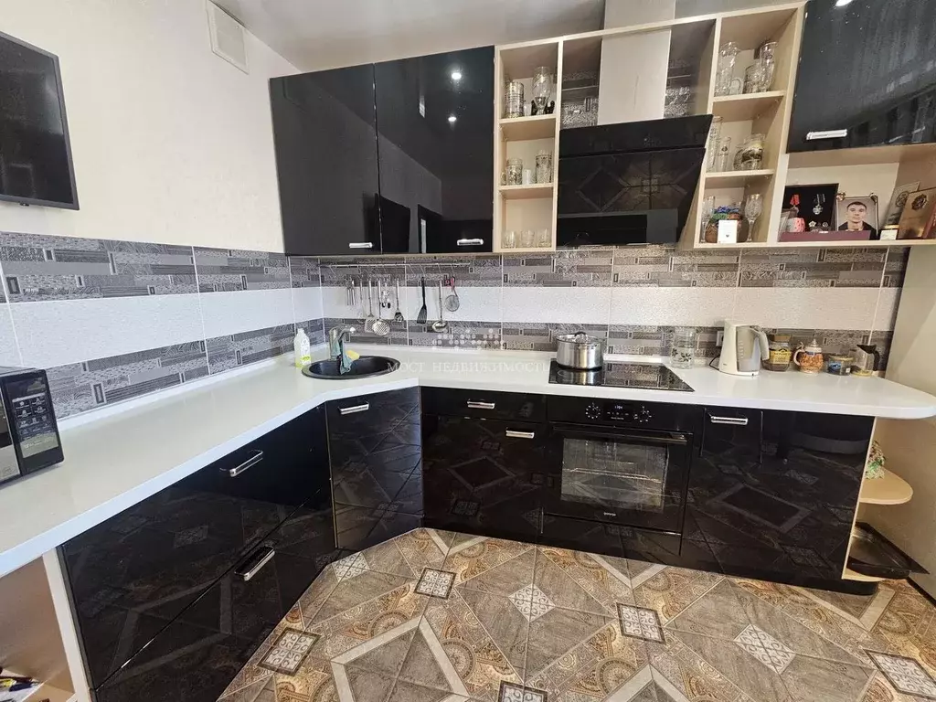 2-к кв. Московская область, Химки Молодежная ул., 63к3 (87.7 м) - Фото 2