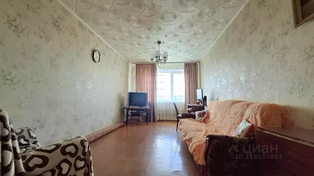 3-к кв. Оренбургская область, Оренбург Салмышская ул., 35 (64.7 м) - Фото 0