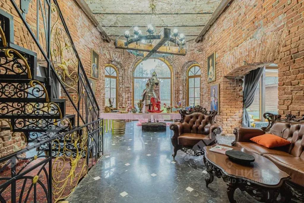 Дом в Санкт-Петербург, Санкт-Петербург, Петергоф Садовая ул., 24 (350 ... - Фото 1