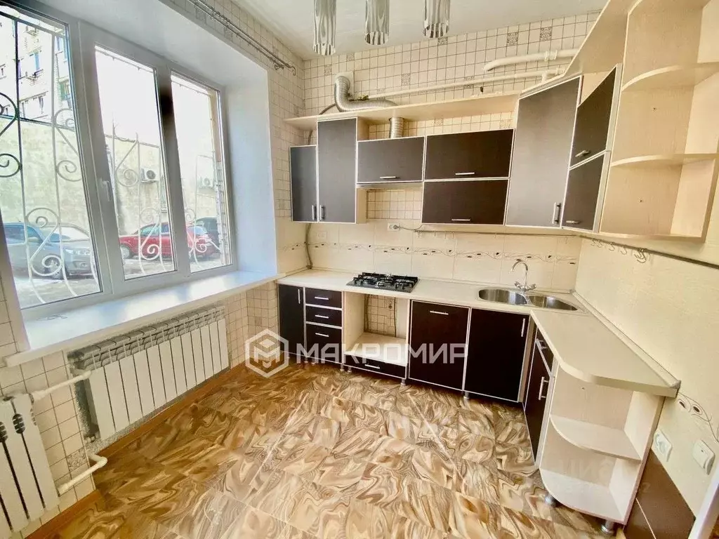 2-к кв. Брянская область, Брянск ул. Молодой Гвардии, 33 (56.3 м) - Фото 2