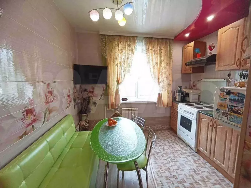 2-к. квартира, 55 м, 4/9 эт. - Фото 0