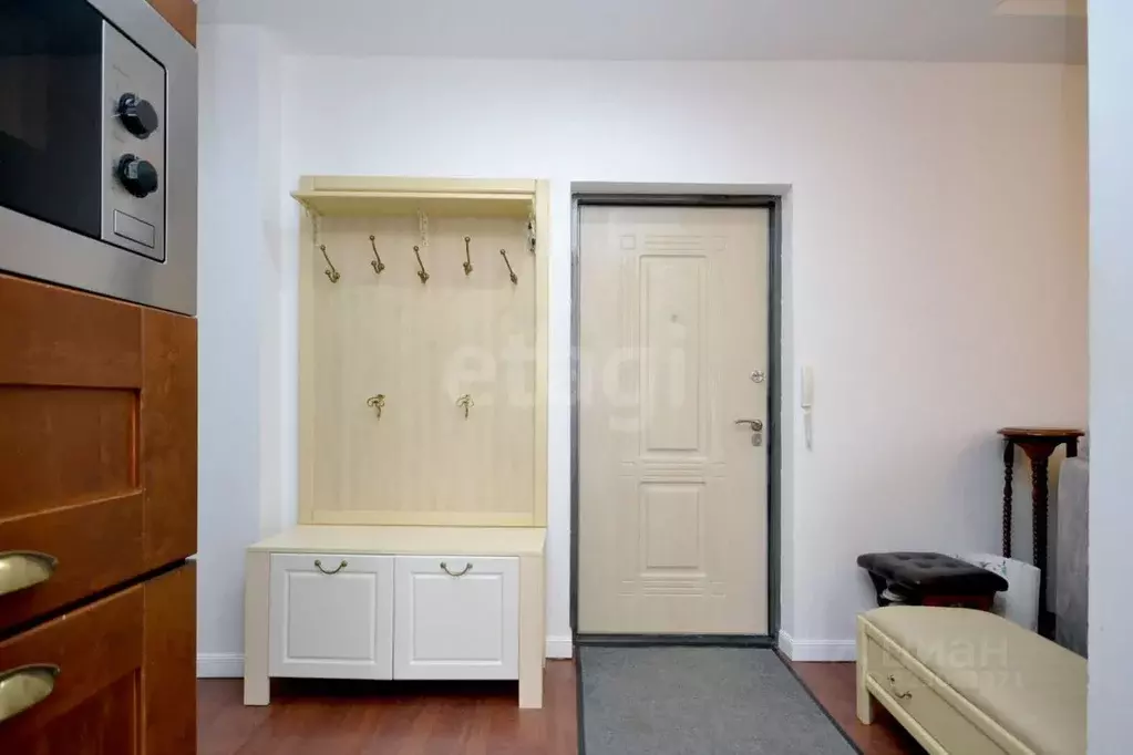 3-к кв. Саха (Якутия), Якутск ул. Пояркова, 18 (81.0 м) - Фото 1