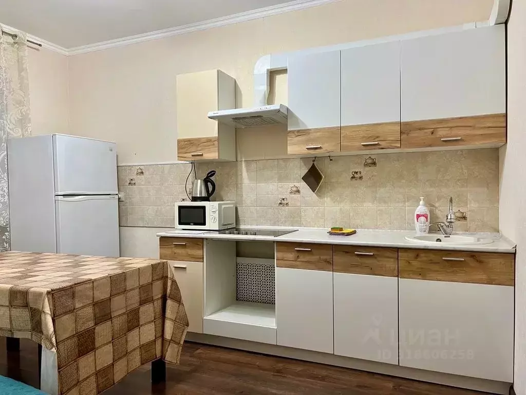 1-к кв. Краснодарский край, Новороссийск просп. Ленина, 95Бк2 (50.0 м) - Фото 1