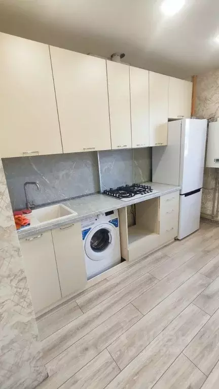 1-к кв. Курская область, Курск ул. 2-я Агрегатная, 57 (55.0 м) - Фото 1