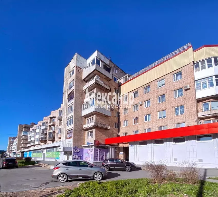 3-к кв. Ленинградская область, Кириши просп. Ленина, 28 (68.4 м) - Фото 0