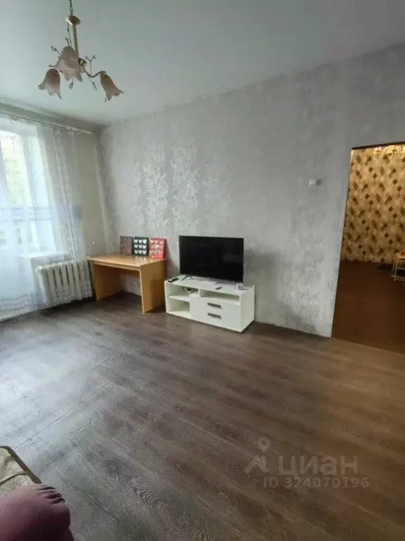 1-к кв. Свердловская область, Нижний Тагил Алапаевская ул., 7 (43.2 м) - Фото 1