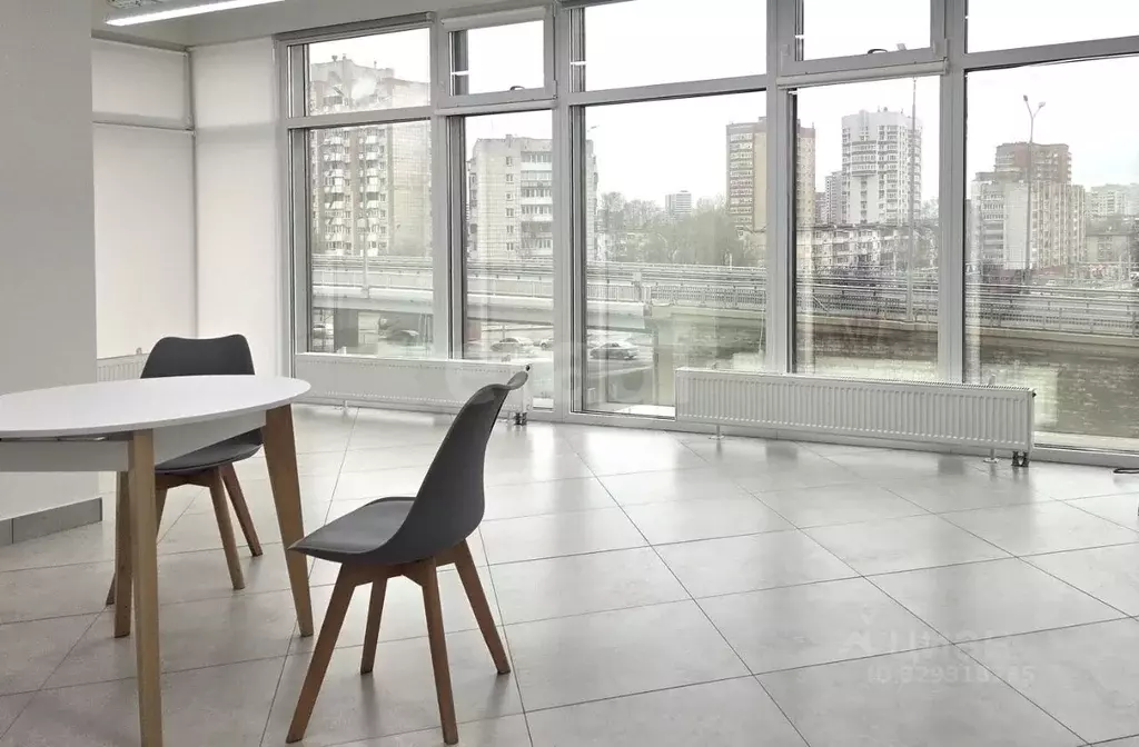 Помещение свободного назначения в Пермский край, Пермь ш. Космонавтов, ... - Фото 1