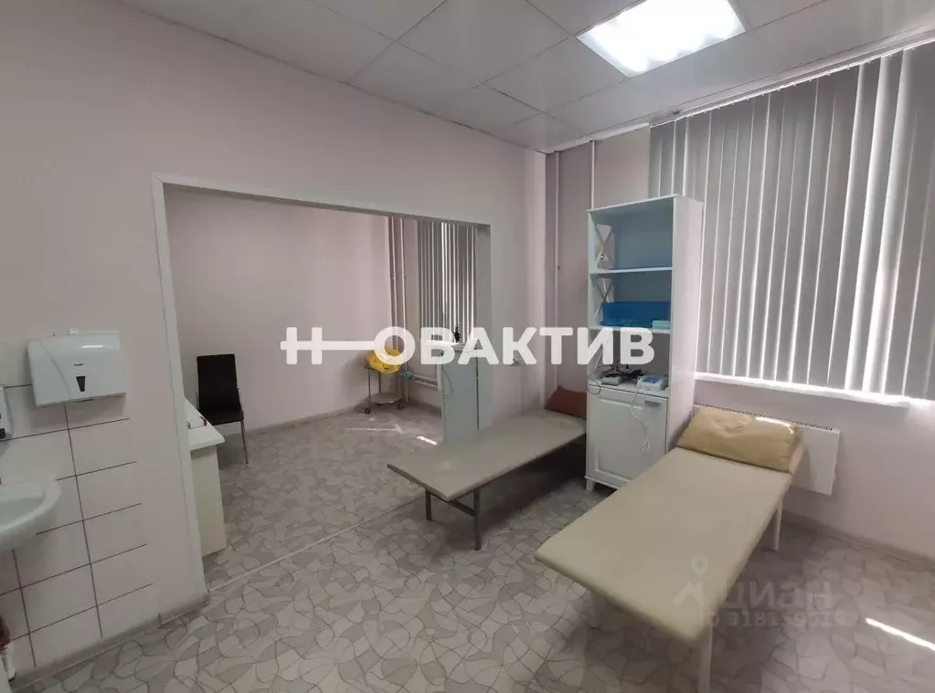 Помещение свободного назначения в Новосибирская область, Новосибирск ... - Фото 0