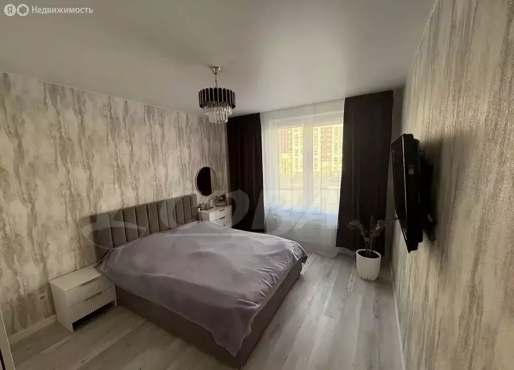 3-комнатная квартира: Тюмень, улица Валентины Трофимовой, 8 (69 м) - Фото 1