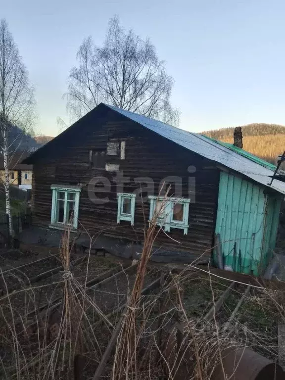 Дом в Кемеровская область, Междуреченск Центральная ул., 1 (60 м) - Фото 0