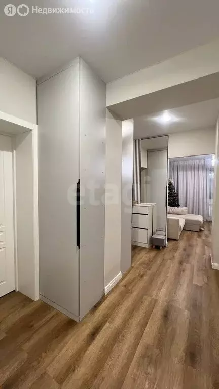 3-комнатная квартира: Улан-Удэ, 142-й микрорайон, 8 (63.9 м) - Фото 1