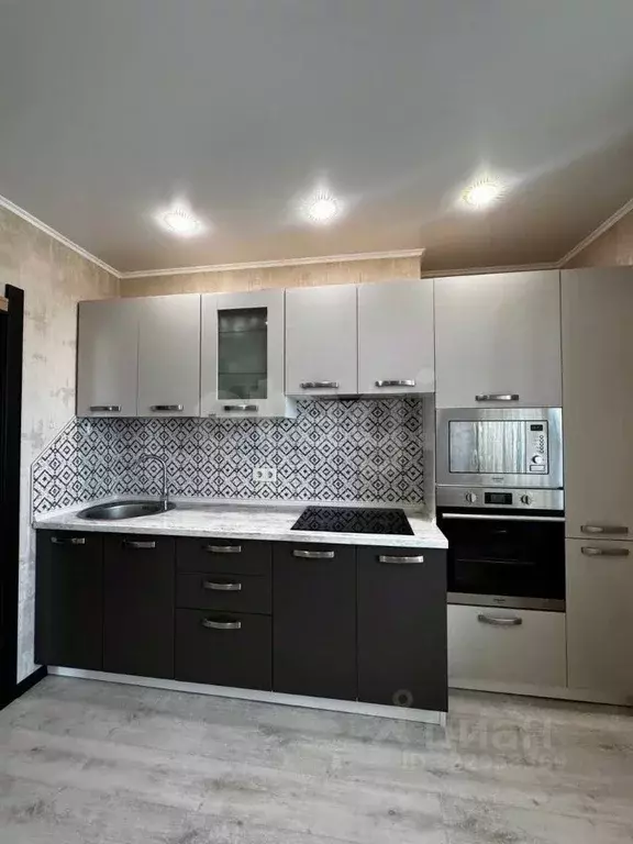 3-к кв. Белгородская область, Белгород Садовая ул., 120в (70.4 м) - Фото 1