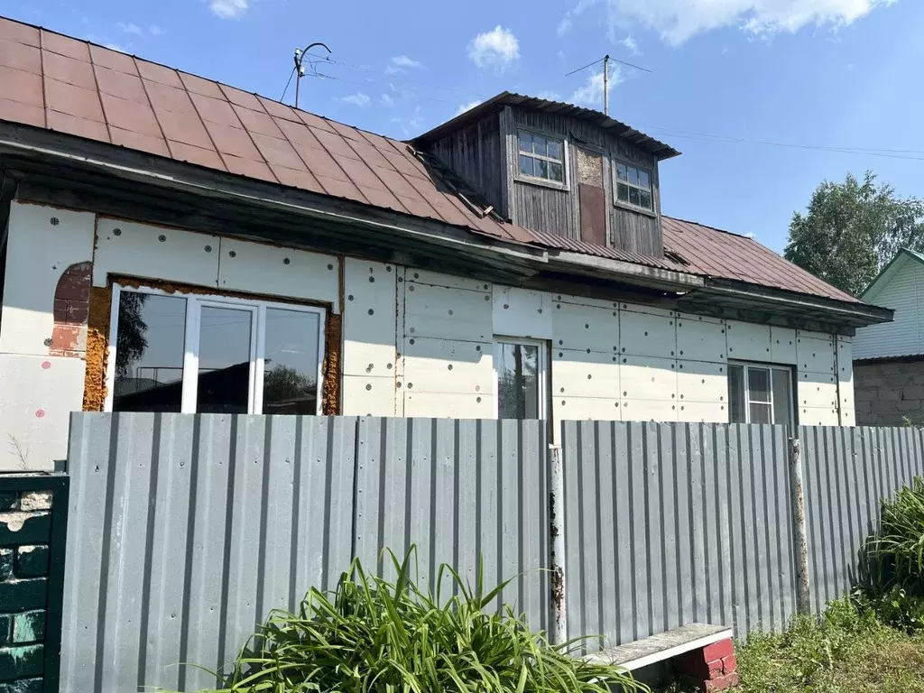 Дом в Алтайский край, Барнаул городской округ, с. Гоньба ул. Цветочная ... - Фото 0