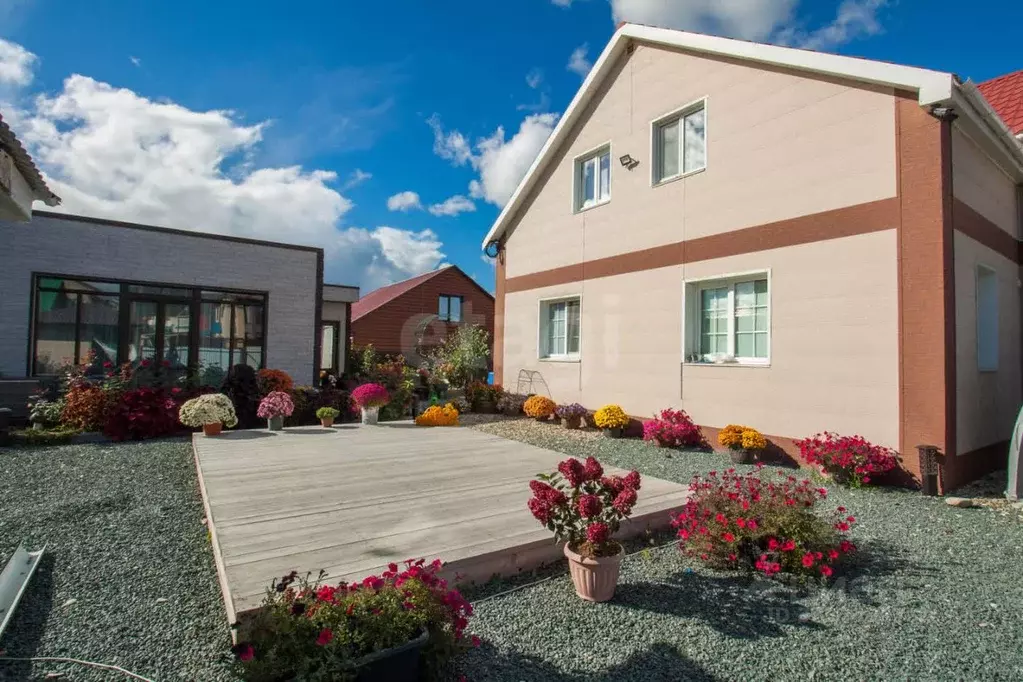 Дом в Сахалинская область, Южно-Сахалинск Славянская ул., 74Б/2 (157 ... - Фото 1