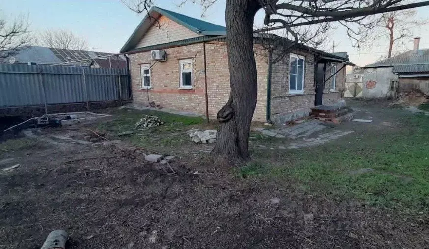 Дом в Краснодарский край, Ейск Орловская ул. (66 м) - Фото 1