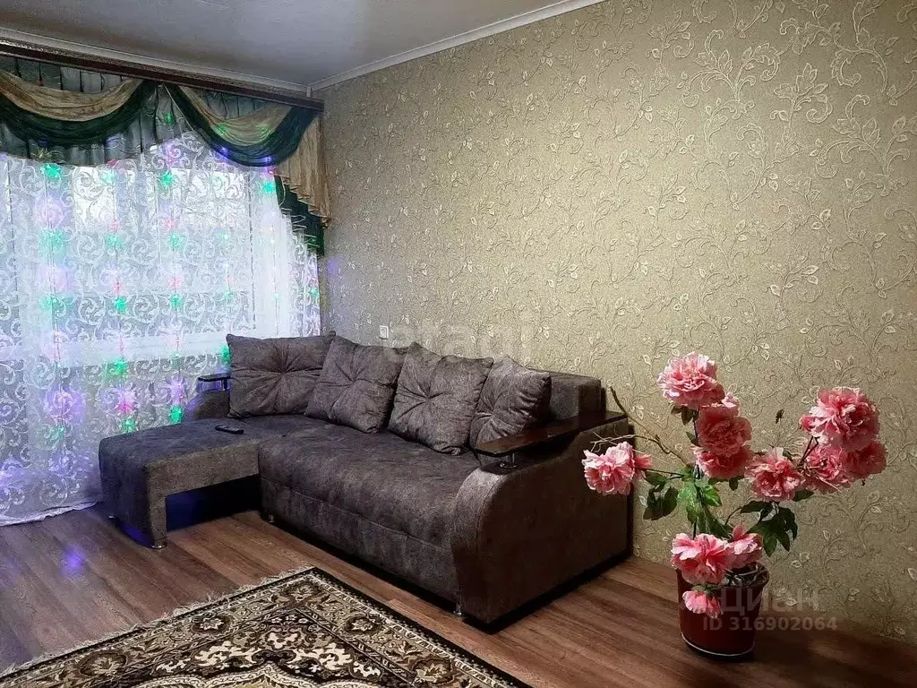3-к кв. Белгородская область, Валуйки ул. Курячего, 24/13 (55.4 м) - Фото 0